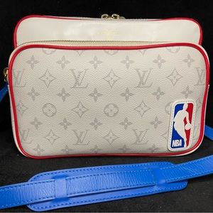 LV + NBA (Virgil Abloh) Nil Monogram Messenger bag/Crossbody